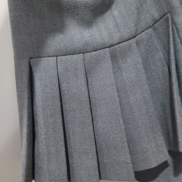 Ladies pleated skirt - Picture 5 of 5